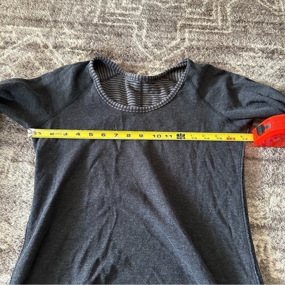 Lululemon Reversible Pullover Sweater - Picture 6 of 7
